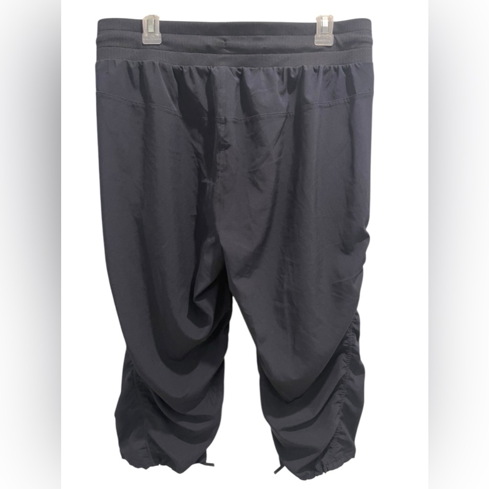 SPYDER WOMEN’s Active Capri Lightweight Pants Drawstring Pockets Size L Black - Picture 4 of 14